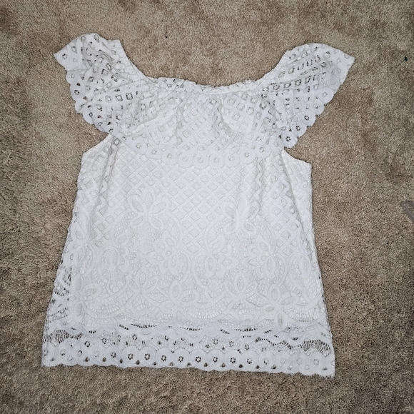 Maison Jules Cold Shoulder Lace Top with Built in Tank Size Medium - Picture 9 of 9